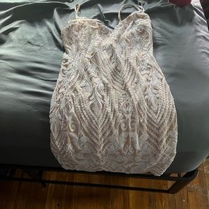 Windsor dress size Large